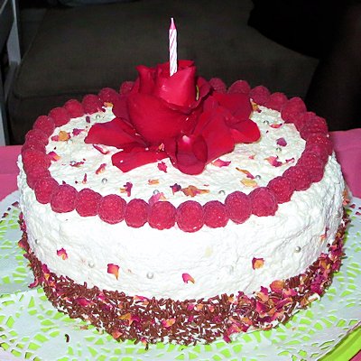 torta alla rosa per compleanno