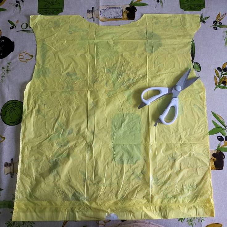 Come ricavare una mantella per tinta da un sacco di plastica e consigli utili sulle tinte naturali