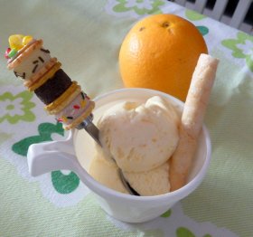 Gelato all’arancia con crema di mandorle
