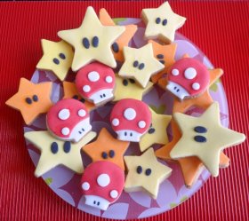 Biscotti con stelle e funghetti di Super Mario